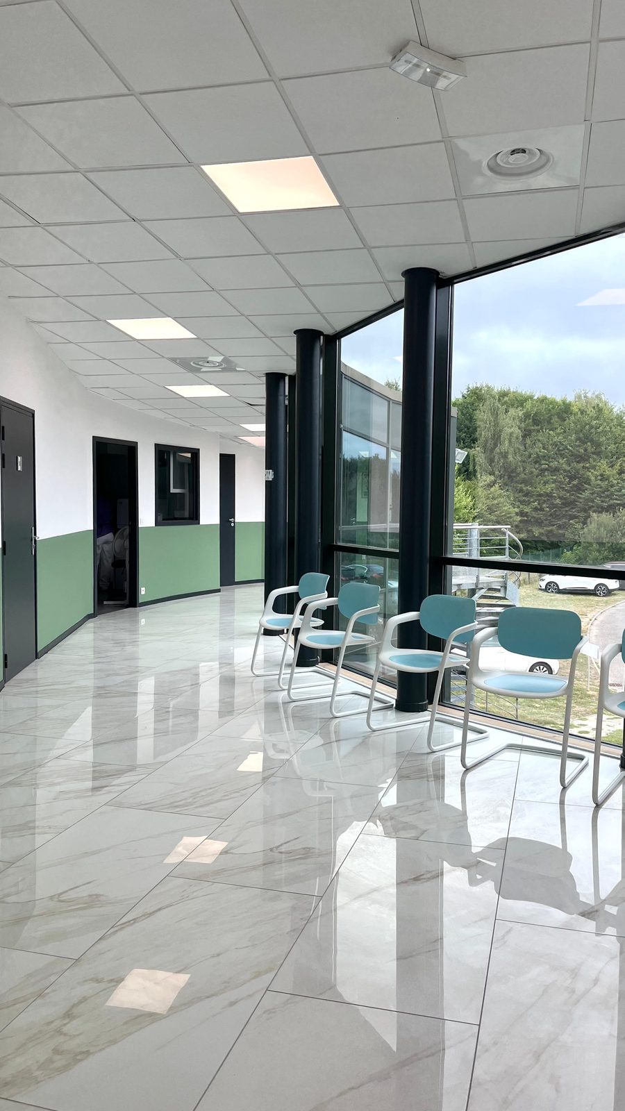 Espace d'attente du cabinet dentaire de Guichainville